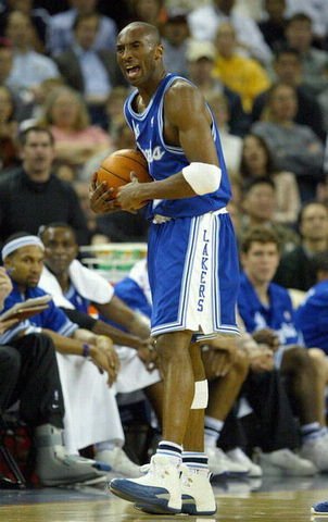 Air_Jordan_XII.jpg