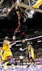 wade_unbelivable_dunk